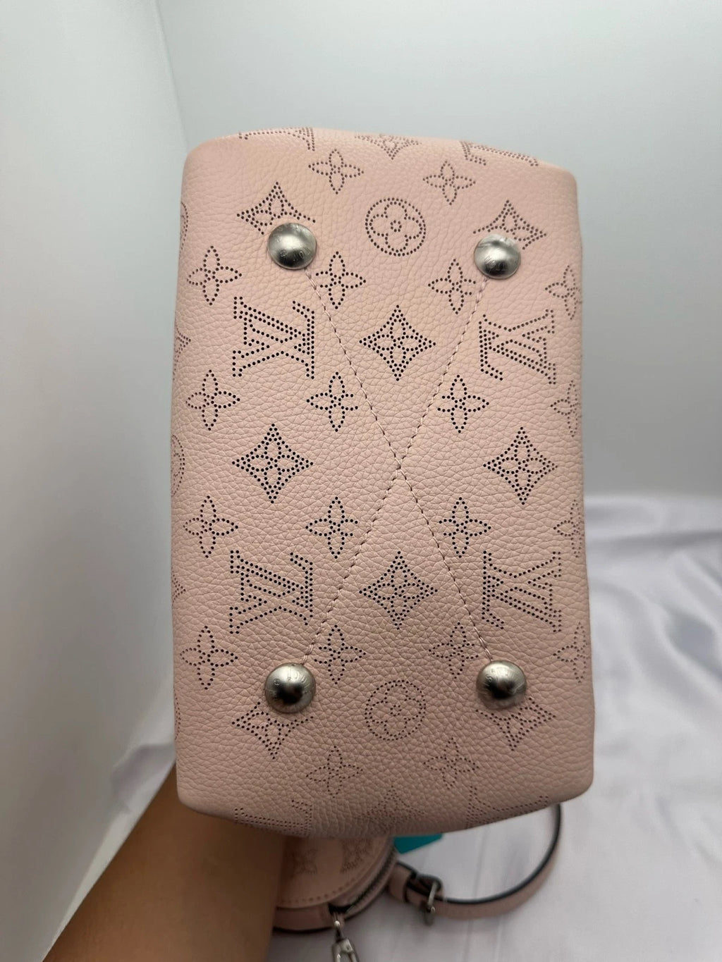Louis Vuitton Mahina Monogram Pink Shoulder Bag Silver Hardware
