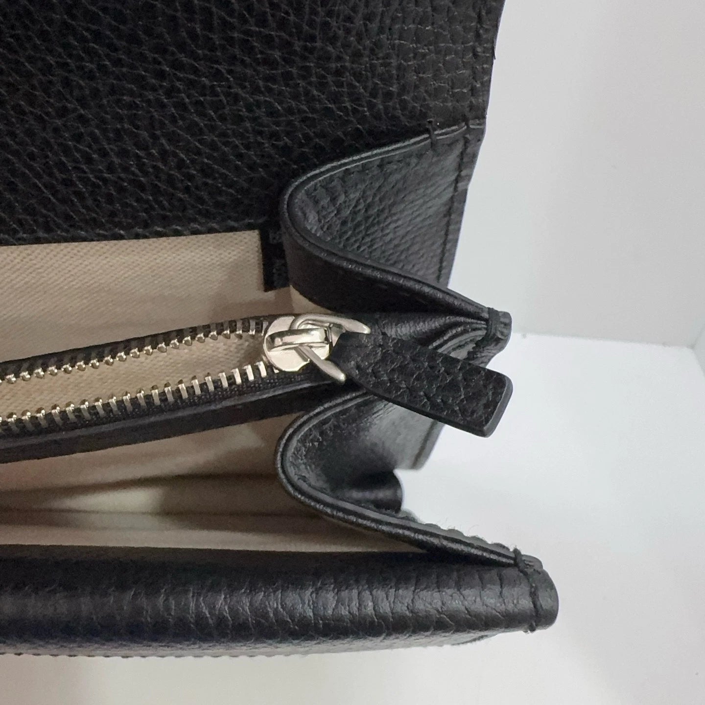 GUCCI Leather Dionysus Black Solid Shoulder Crossbody Bag For Women