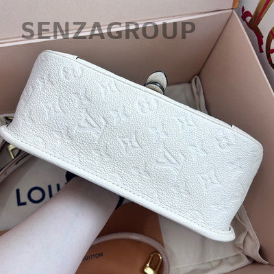 Louis Vuitton Monogram Baguette Shoulder Bag - Classic & Fashionable