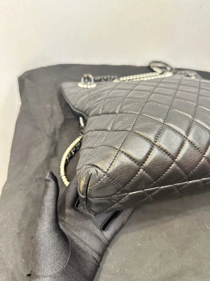 Pre-owned CHANEL 23A Westminster 31 Black Tote Bag For Women