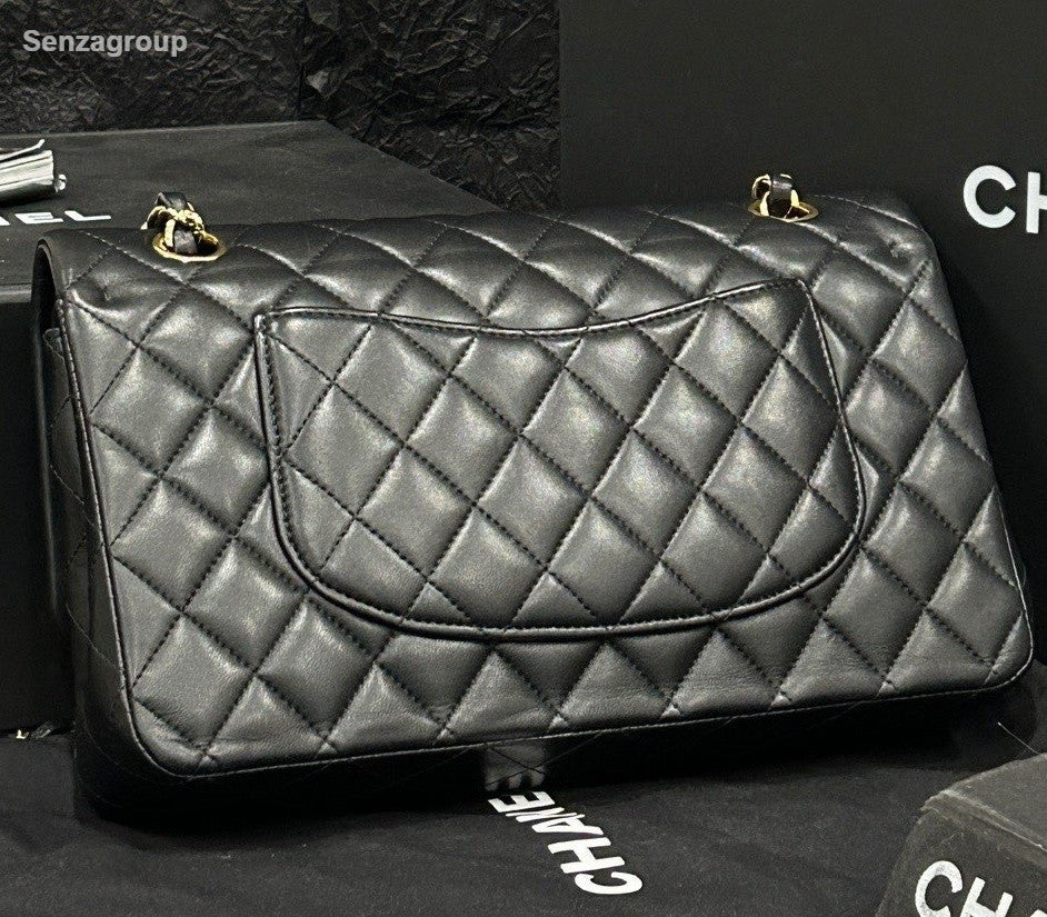 Chanel Classic Flap MM Chain Shoulder Bag Crossbody Black Gold Women Fashion