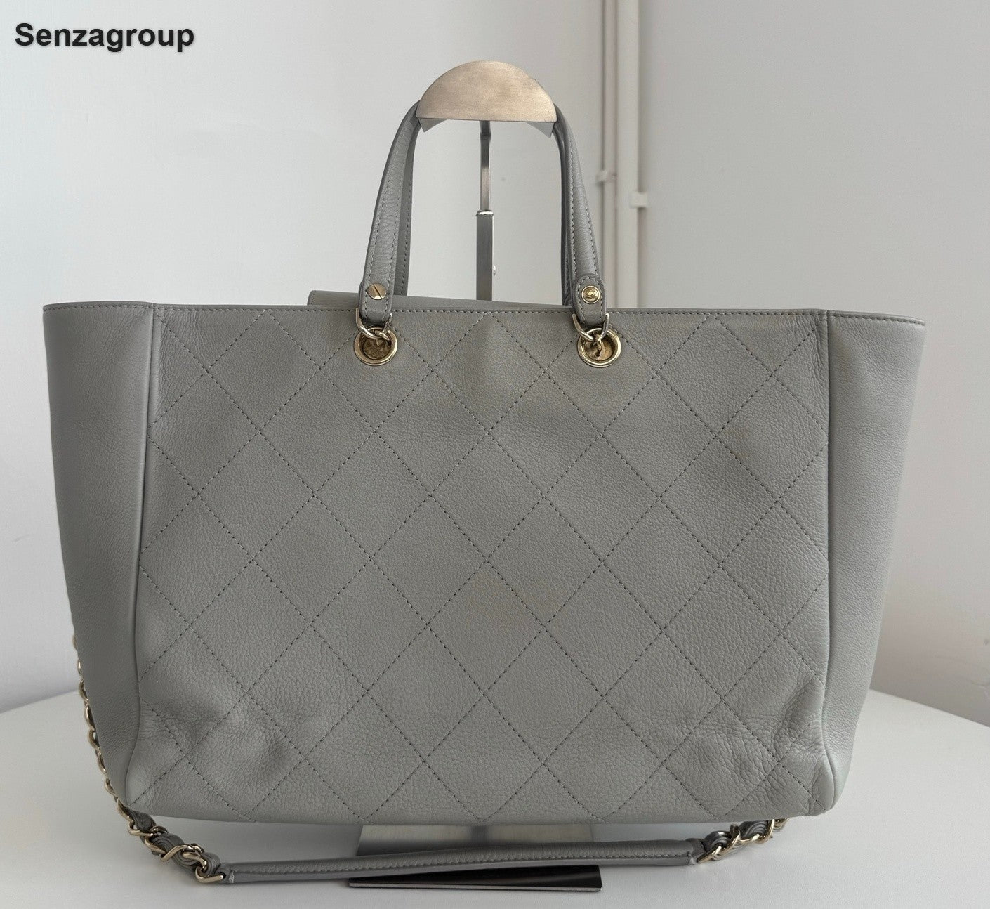 Chanel Diamond Tote Chain Top Handle Shoulder Bag Gray Silver Women Classic