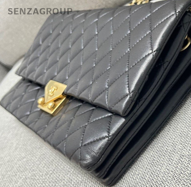 CHANEL Calfskin Diamond Pattern Chain Shoulder bag Black Gold Women