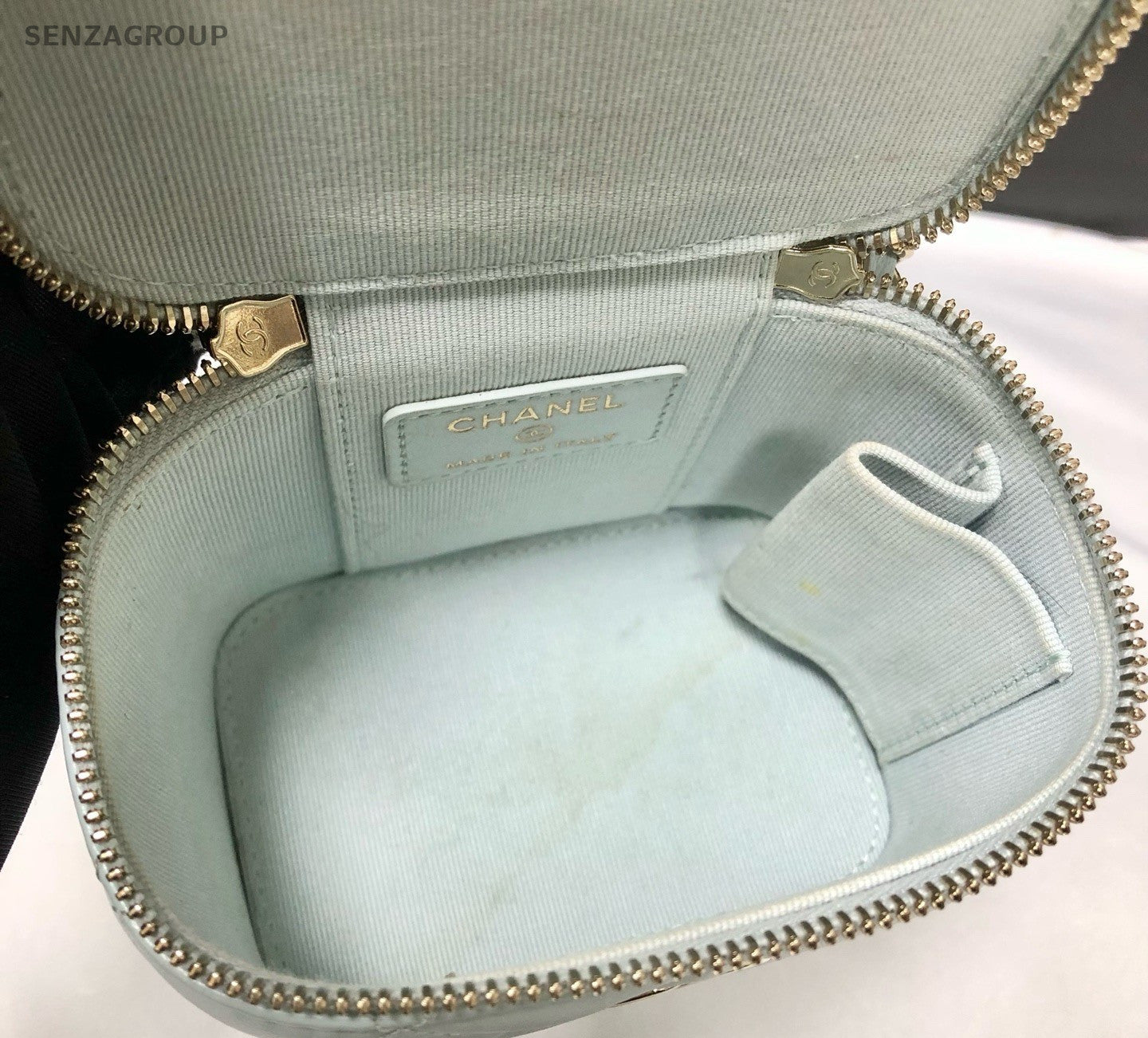 Chanel Diamond Chain Crossbody Shoulder Bag White Gold Women Classic