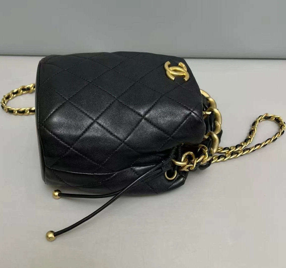 Chanel Diamond Bucket Calfskin Tophandle Bag Shoulder Bag Black Claasic
