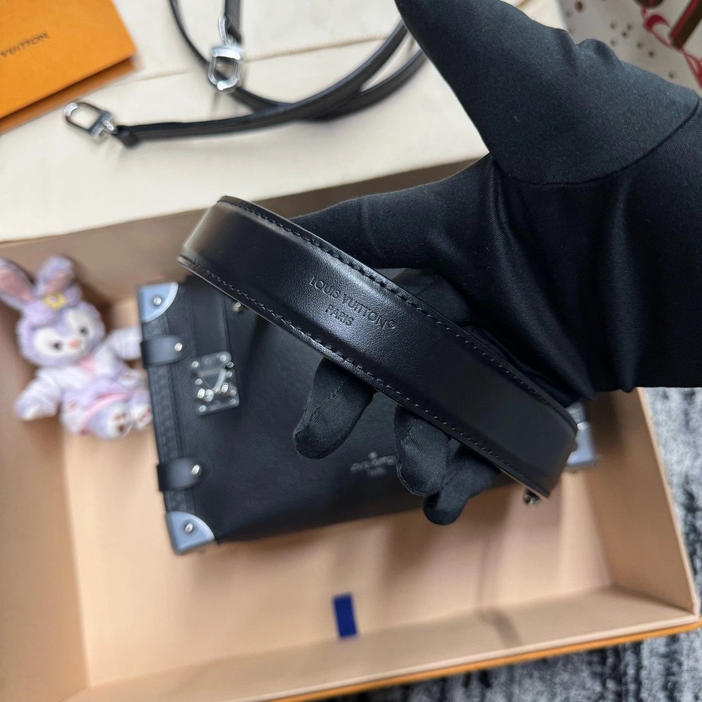 Louis Vuitton Black Leather Side Trunk MM Shoulder Bag For Women