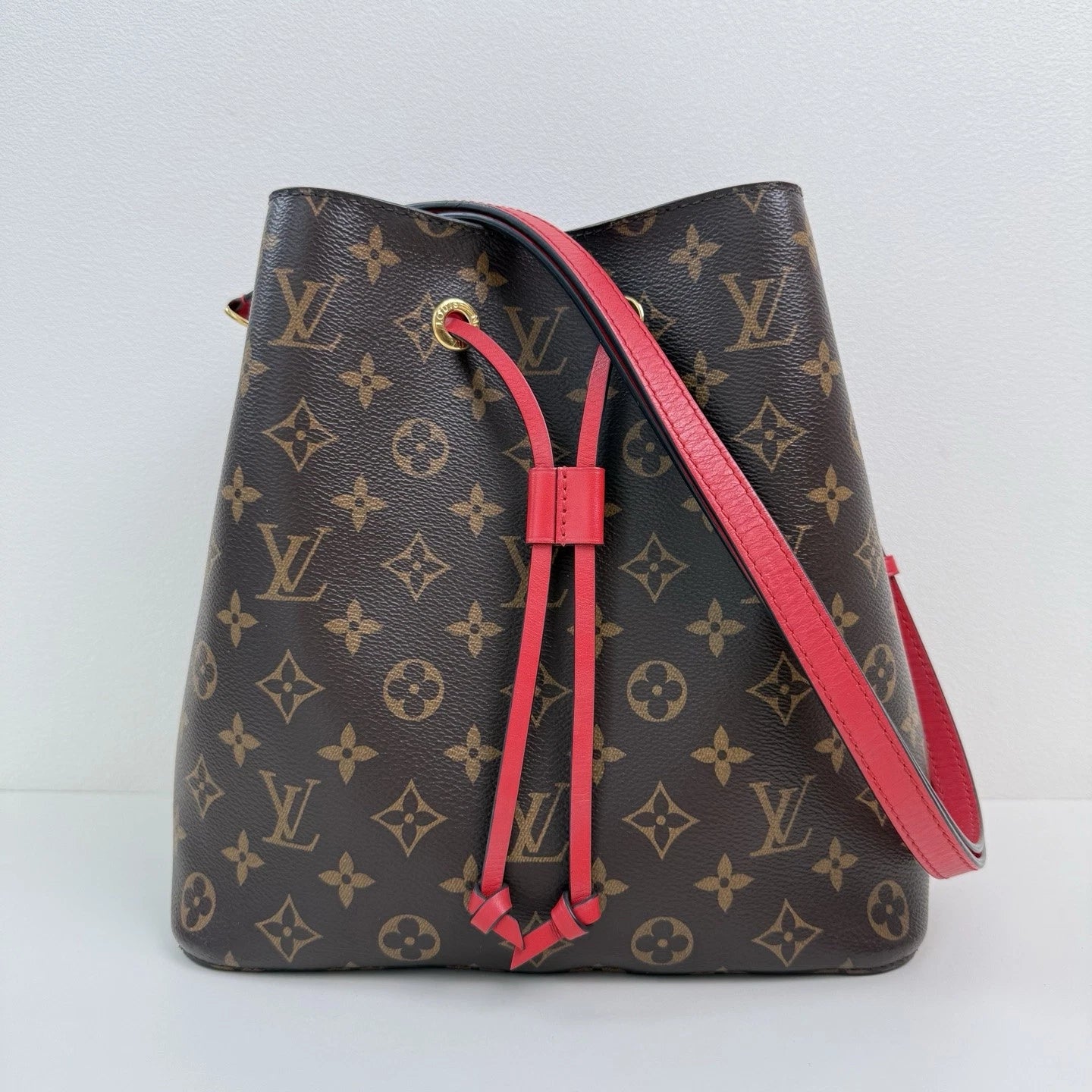 Louis Vuitton Monogram Bucket Canvas Shoulder Crossbody Bag Brown Women
