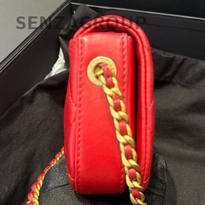 Chanel Quilted Chain Shoulder Crossbody Bag Red Gold Hardware Classic