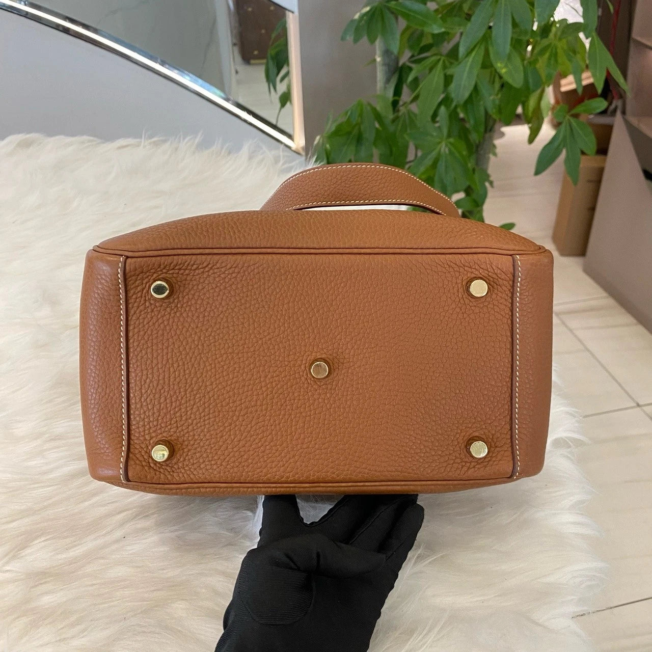 Hermès Lindy 26 Gold Brown Leather Handbag Shoulder Bag Women's Classic