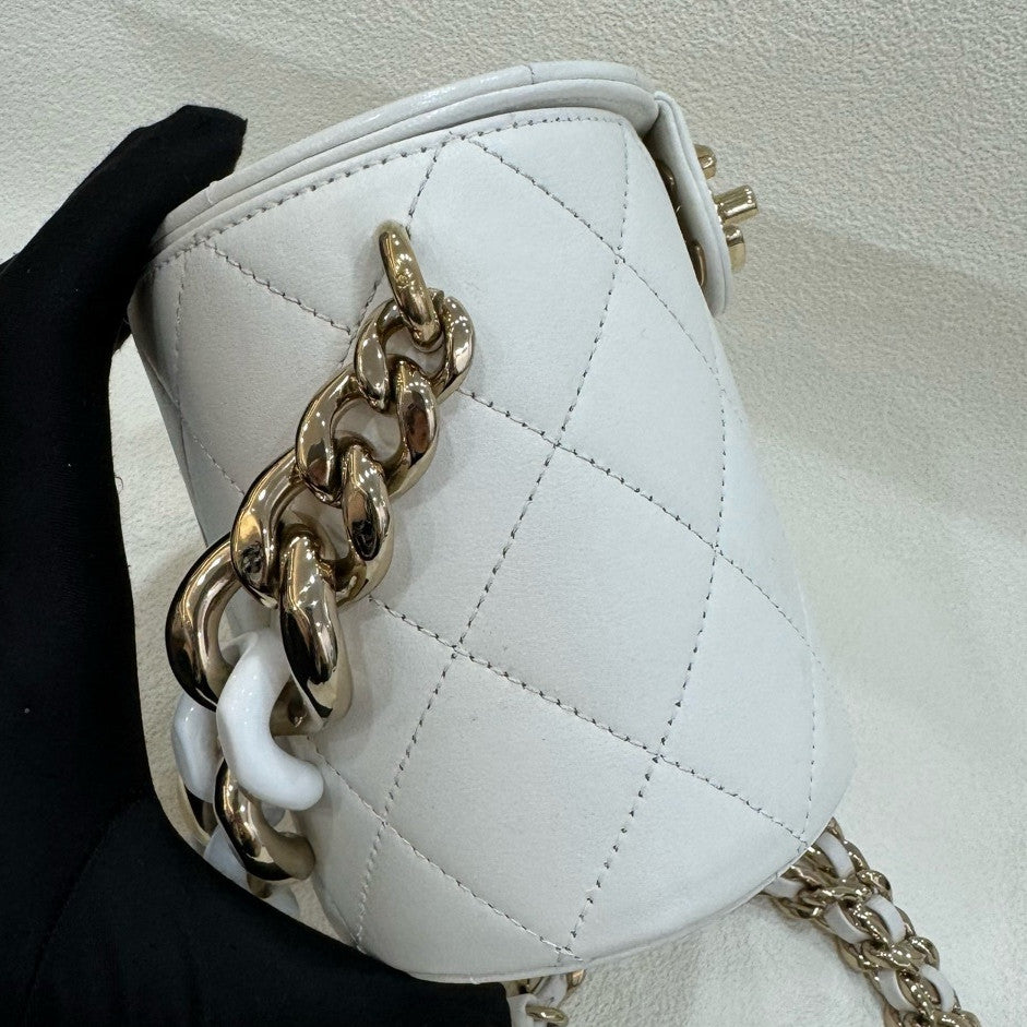Chanel Quilted Chain Bucket Bag Shoulder Crossbody White Gold Women Fashion