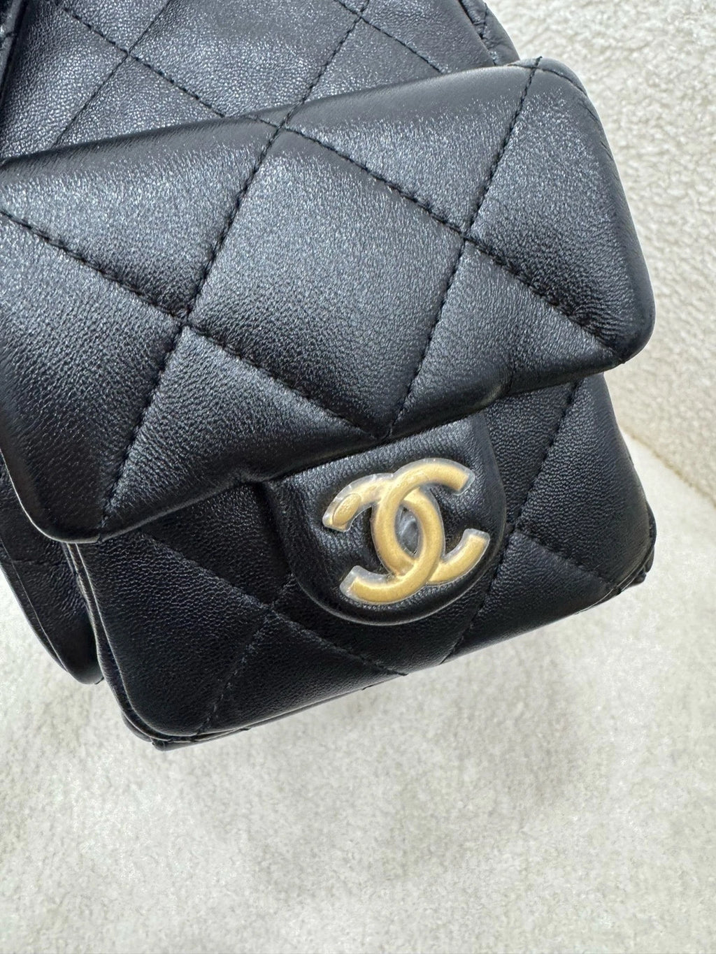 CHANEL Black Lambskin Hobo Shoulder Bag for Women
