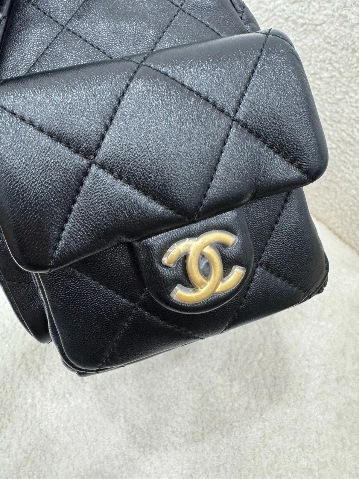 CHANEL Black Lambskin Hobo Shoulder Bag for Women