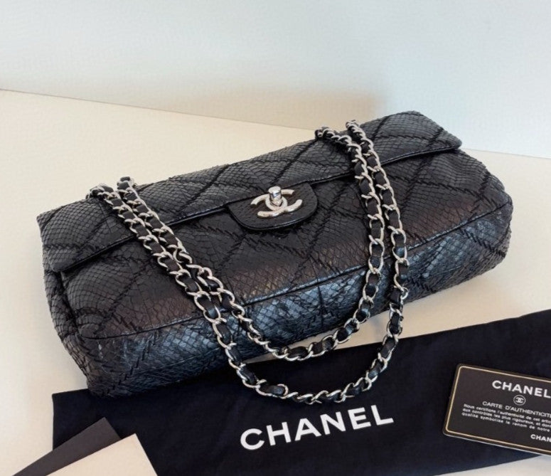 Chanel Classic Flap Chain Shoulder Bag Black Silver Used Women Fashion