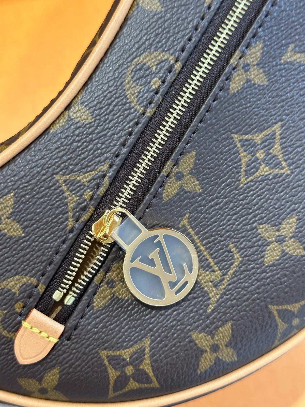 Louis Vuitton Loop Monogram Canvas Shoulder Bag Excellent