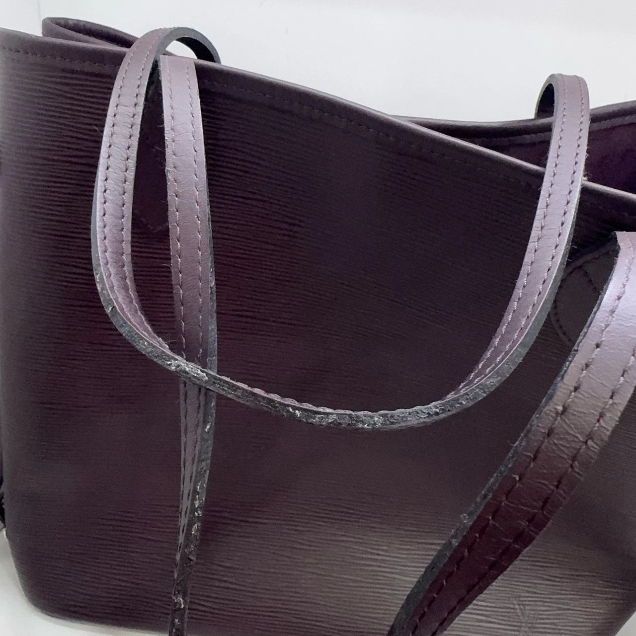 Louis Vuitton Neverfull MM Epi Leather Tote Handbag Shoulder Bag