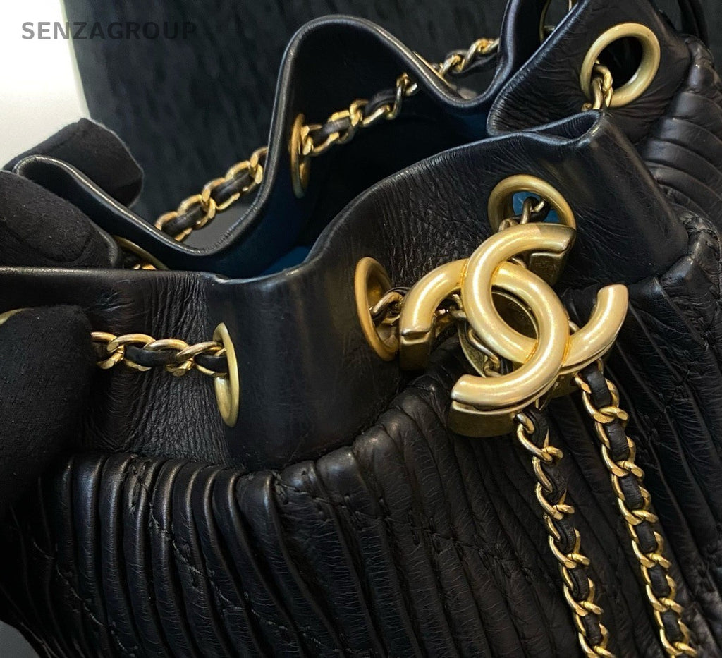 Chanel Hobo Bucket Chain Black Gold Shoulder Bag Crossbody Women Classic