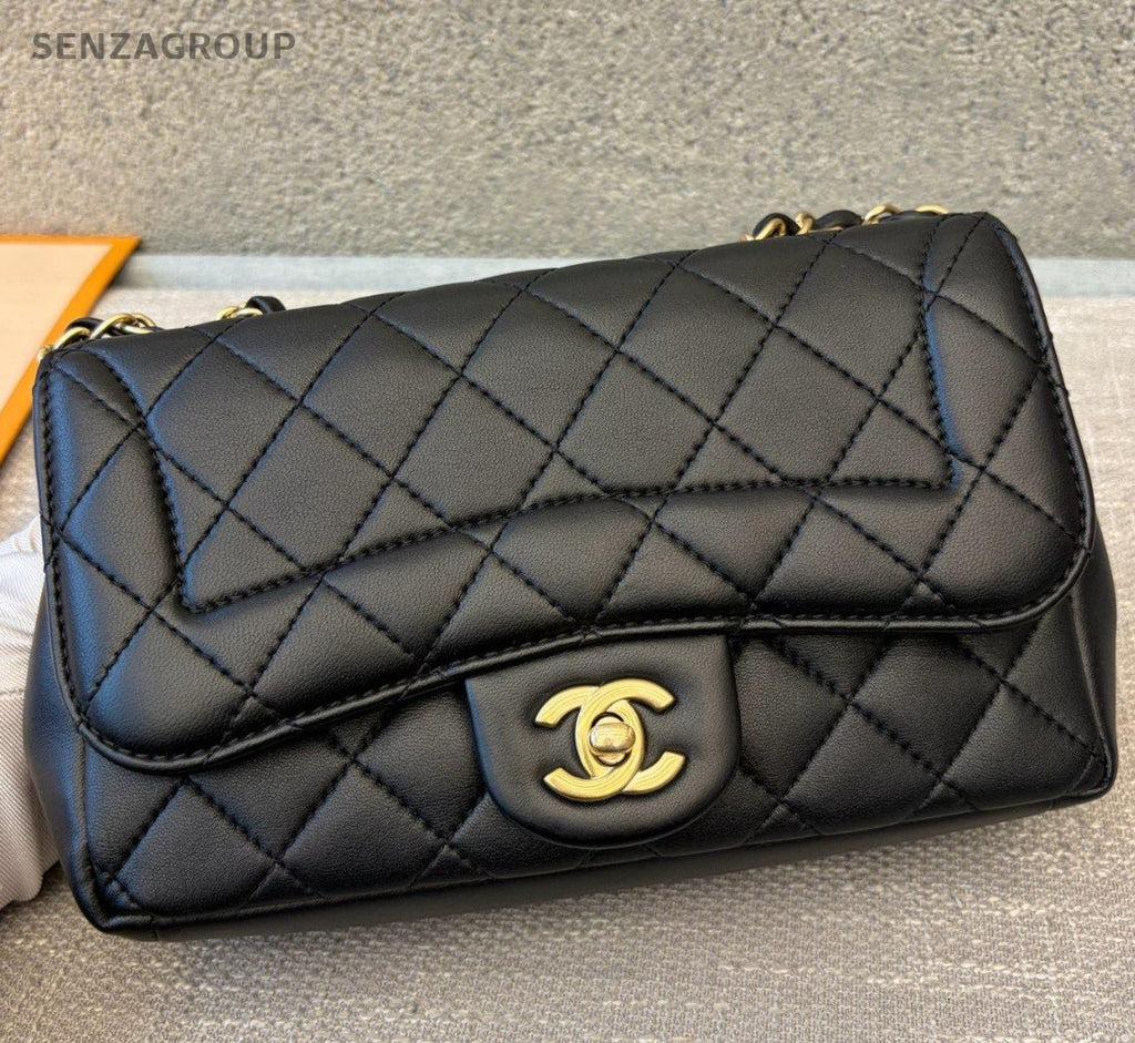 Chanel Classic Flap Lambskin Chain Shoulder Bag Crossbody Black Gold Women