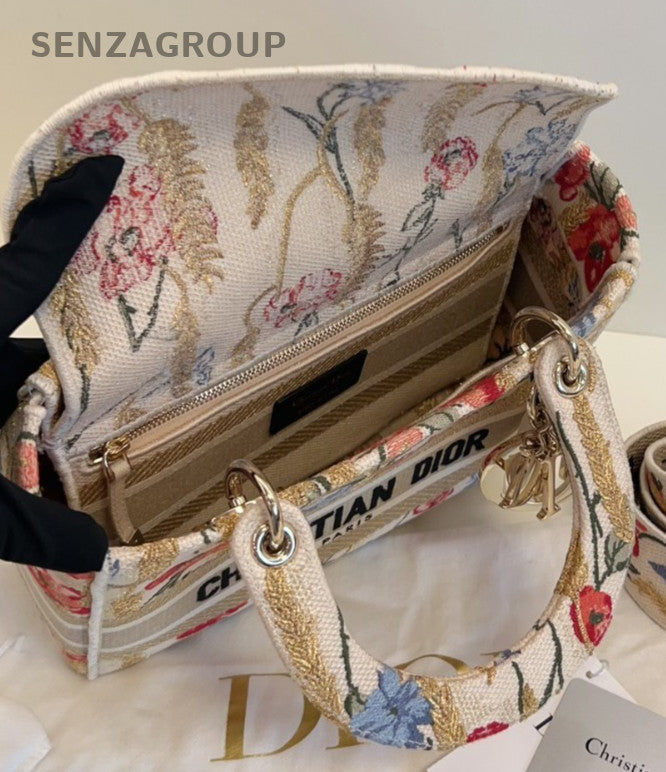 Chirstian Dior Lady D-Lite Florilegio Embroidery Handbang Almost brand new 2WAY