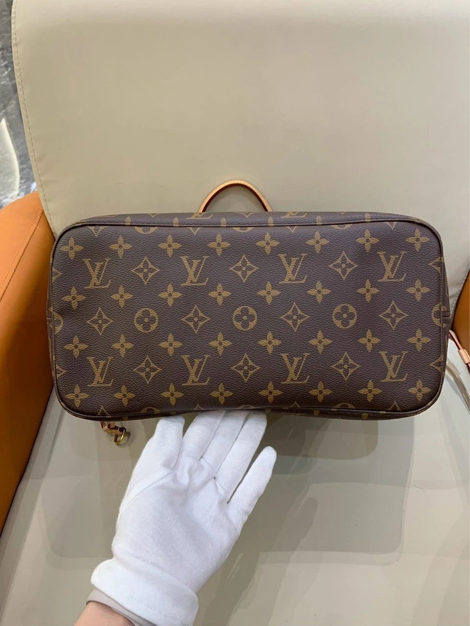 Louis Vuitton Neverfull Monogram Canvas Medium Tote Bag For Women