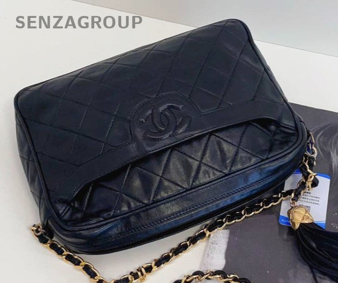 Chanel Diamond Vintage Chain Shoulder Bag Black Gold Used Women Classic