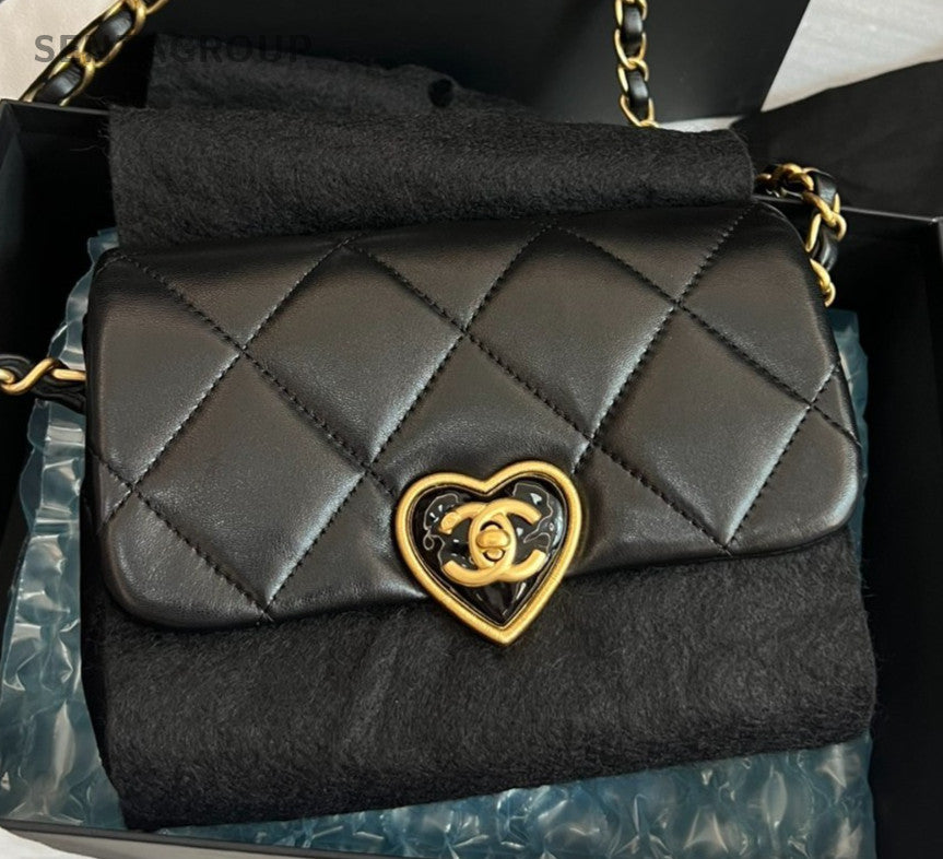 Chanel 23S Lambskin Chain Shoulder Bag Crossbody Black Gold Women Classic