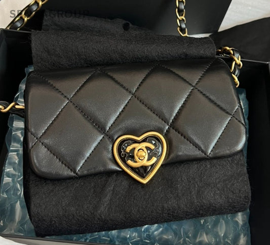 Chanel 23S Lambskin Chain Shoulder Bag Crossbody Black Gold Women Classic