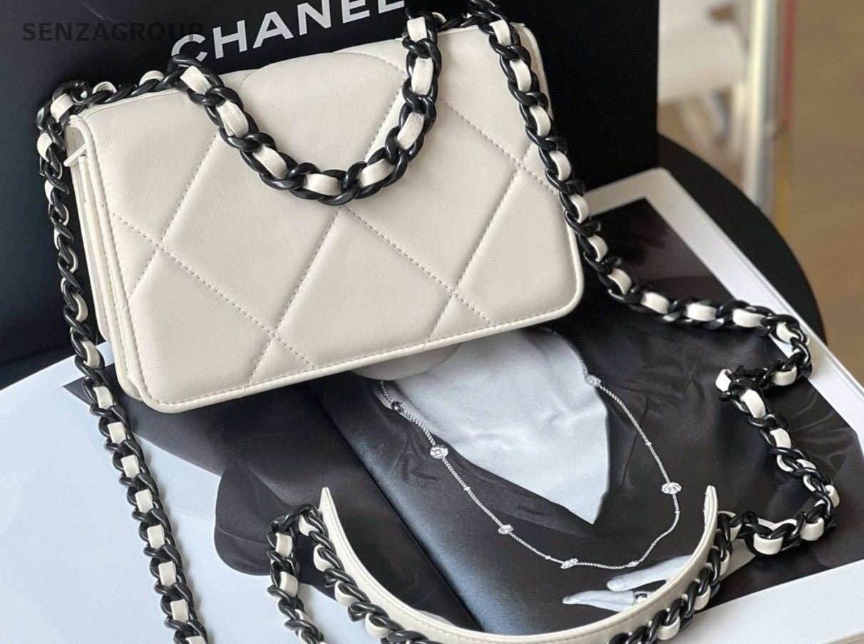 CHANEL 19bag WOC Limited Edition Chain Shoulder bag White Women