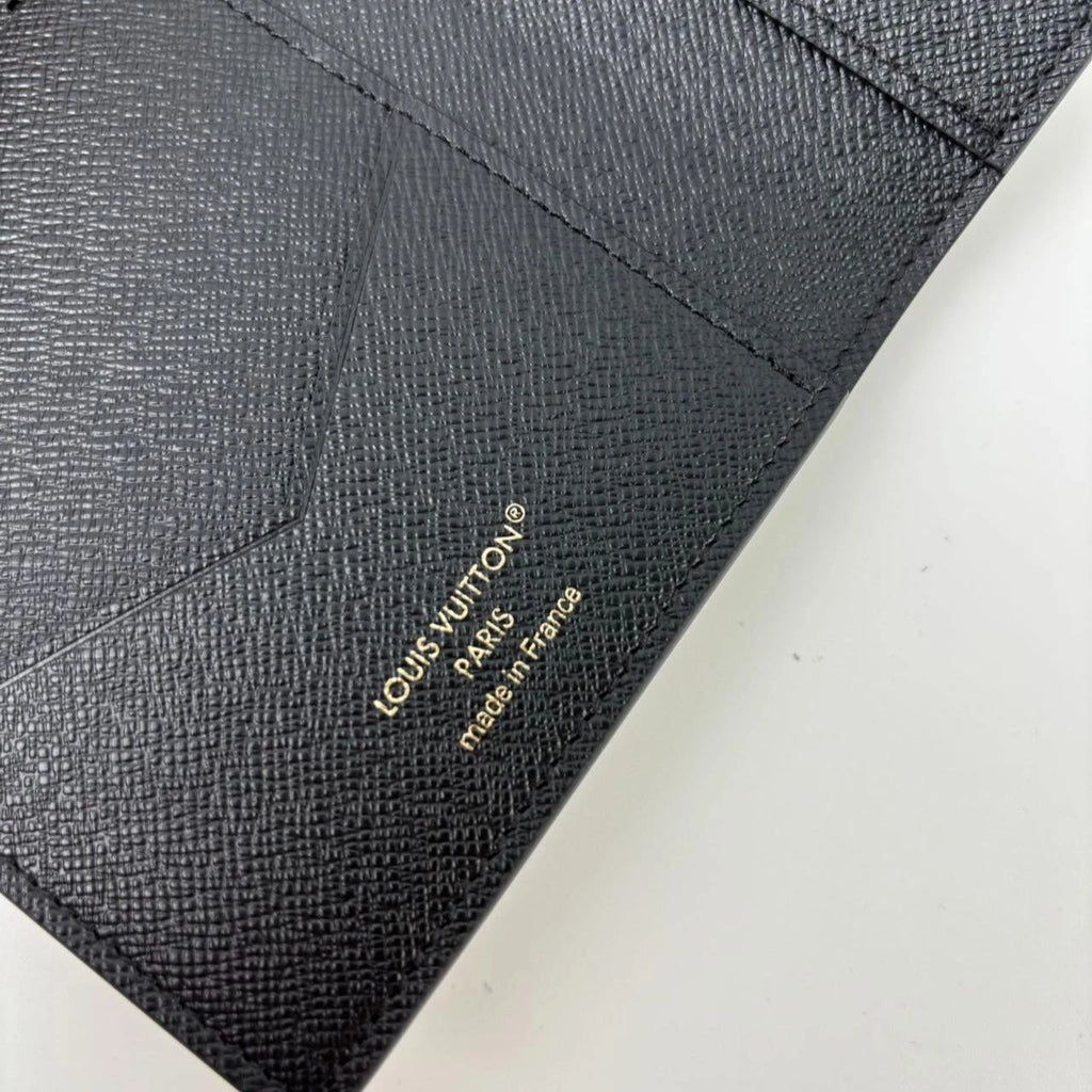SJ0001 passport holder brown