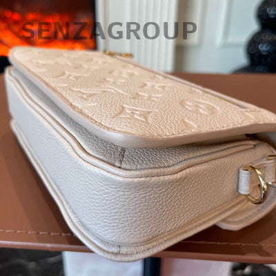Louis Vuitton Pochette Metis Pink Gold Chain Crossbody Bag Women's Fashion
