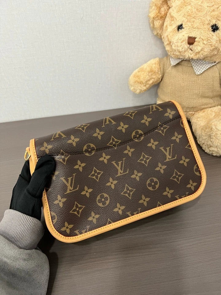 Louis Vuitton Canvas Monogram Baguette Shoulder Bag For Women