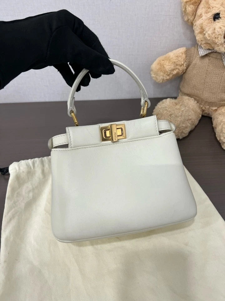 Fendi Peekaboo Iconic Handbag Shoulder Bag For Women