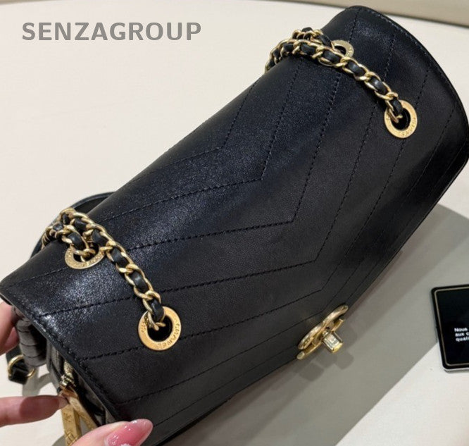 Chanel Classic Chain Shoulder Bag Crossbody Black Gold Used Women Designer