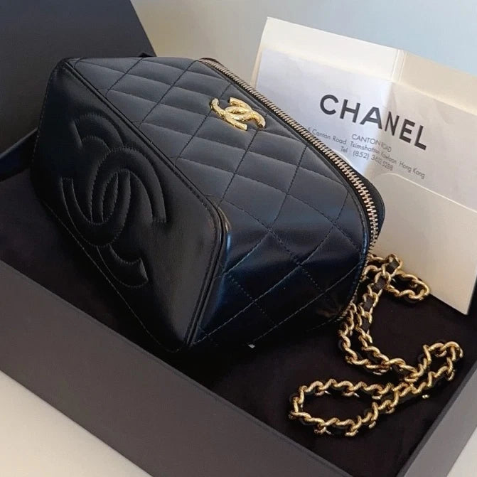 Chanel Vanity Case Chain Diamond Black Gold Shoulder Bag Crossbody Women