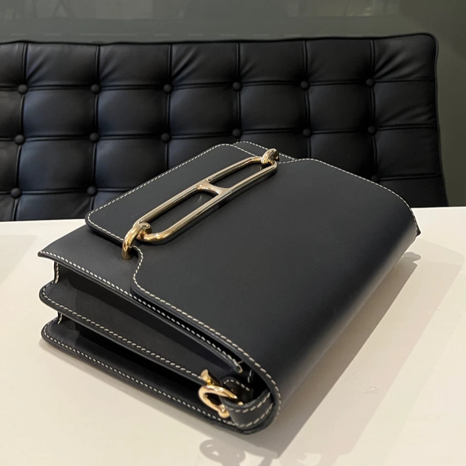 Hermès Roulis 23 Black Gold Hardware Shoulder Bag Classic Women