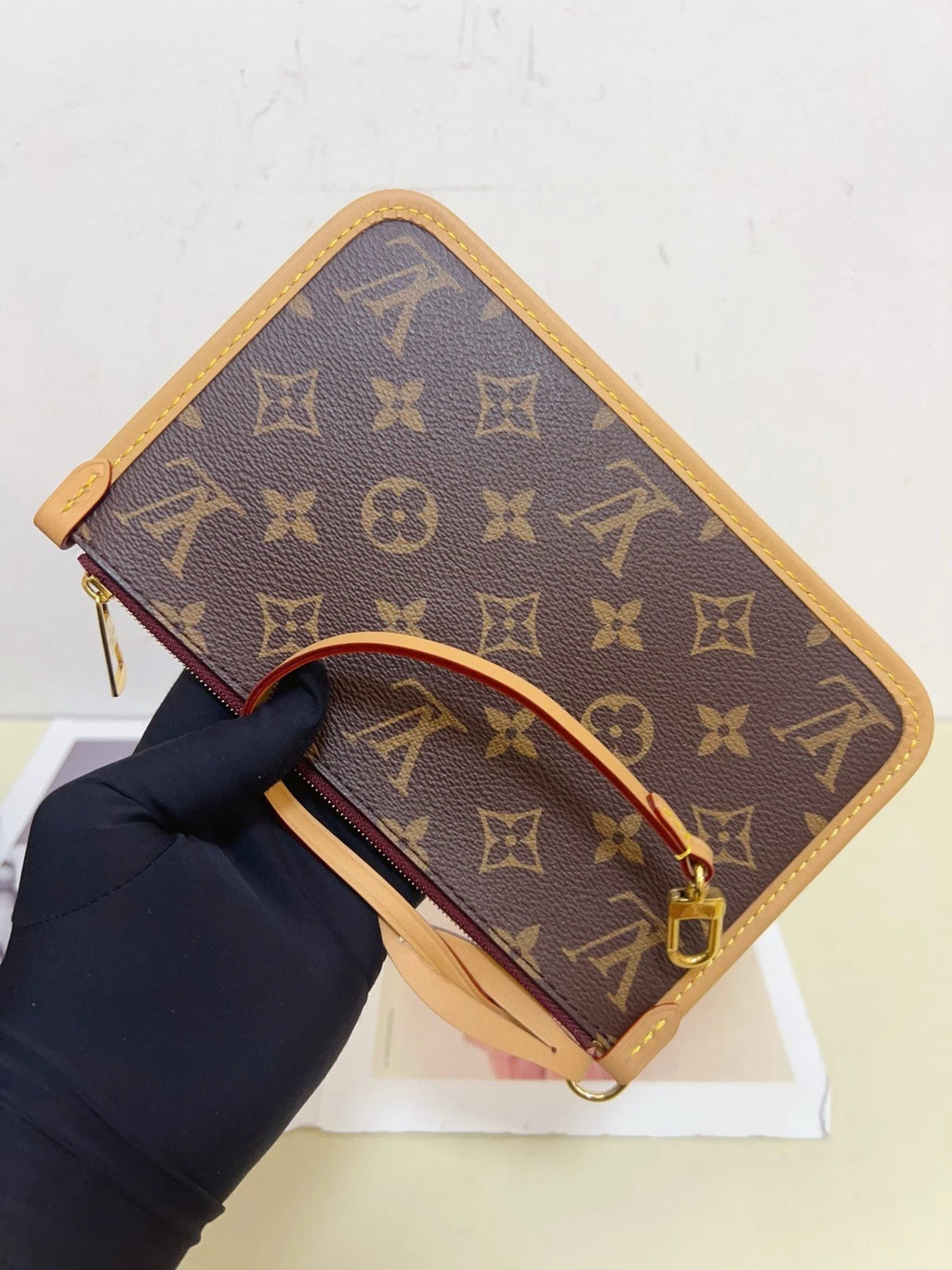 Louis Vuitton Carryall Monogram Brown Gold Shoulder Bag Crossbody Excellent