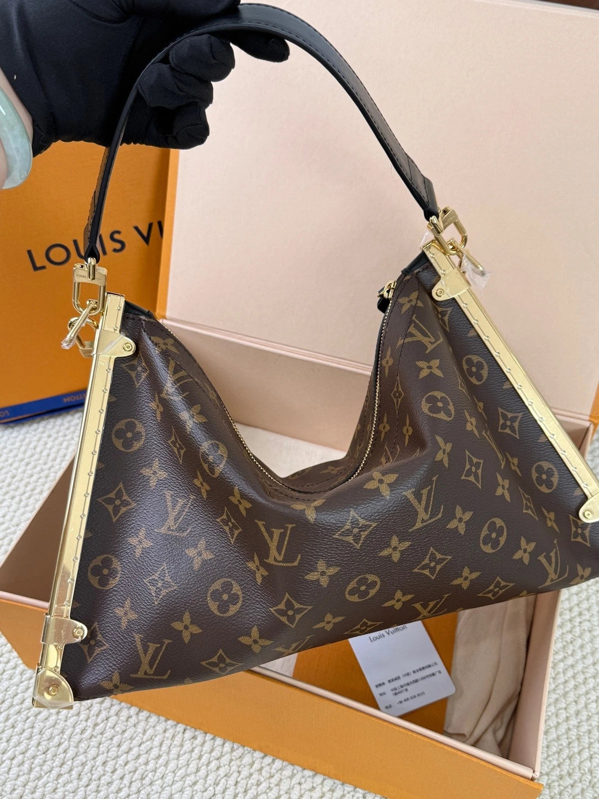 Louis Vuitton FW24 New Lucky Trunk Clutch Handbag For Women
