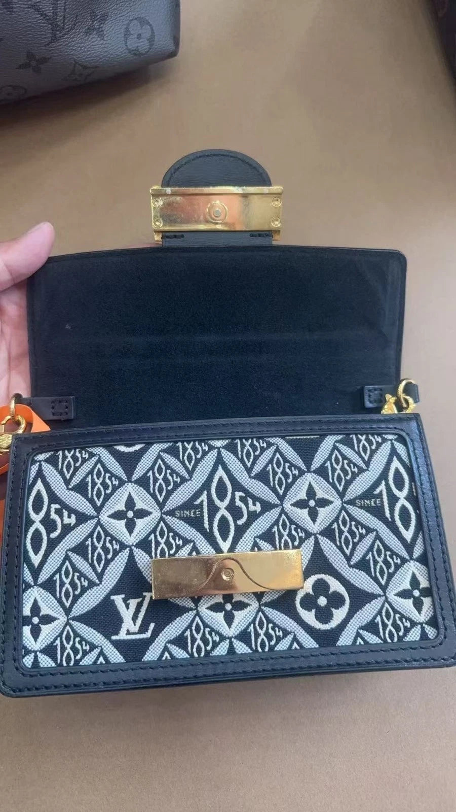 Louis Vuitton Daphne Crossbody Shoulder Bag For Women