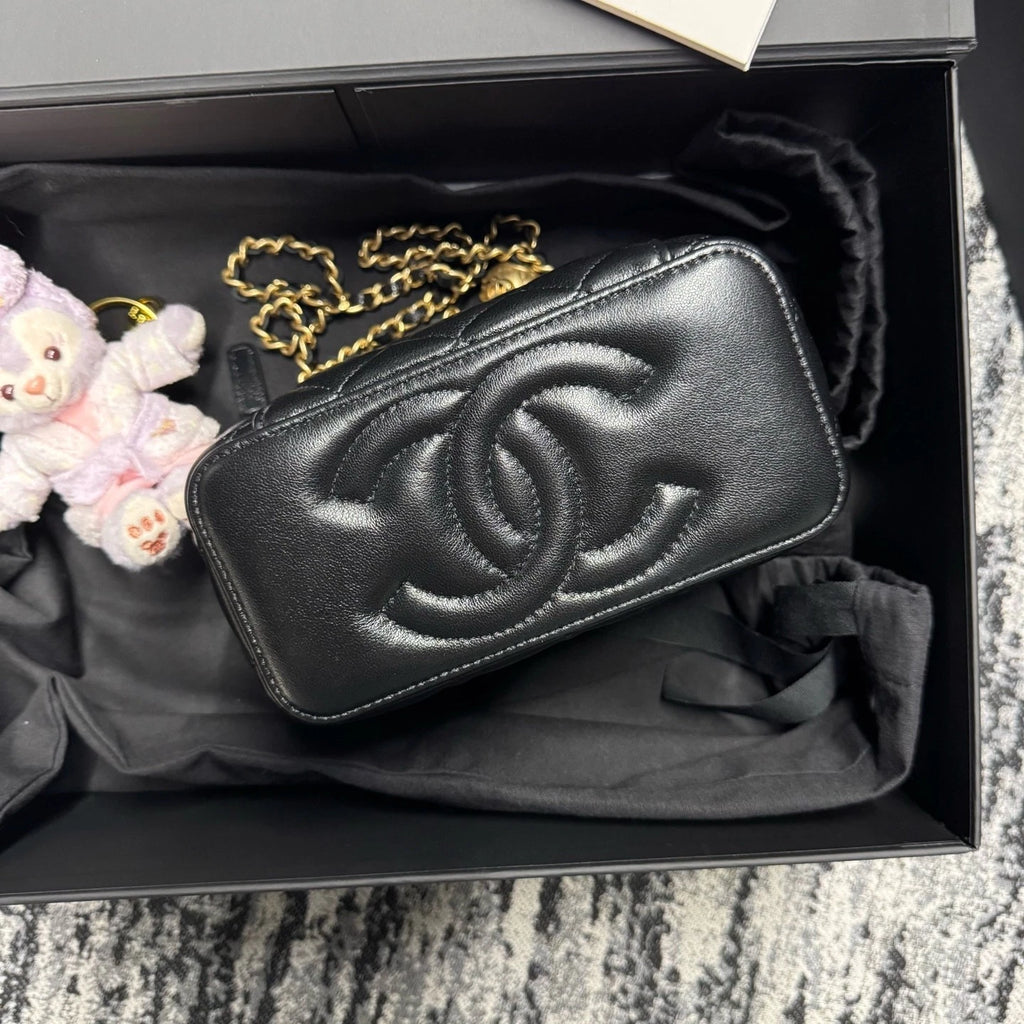 Chanel Vanity Gold Crossbody Chain Bag Excellent