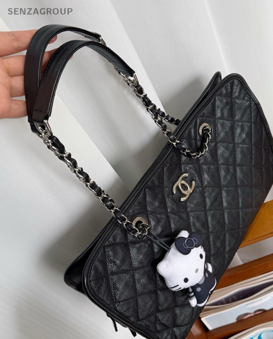 CHANEL Caviar Tote Diamond Pattern Chain Shoulder bag Black Silver Women Classic