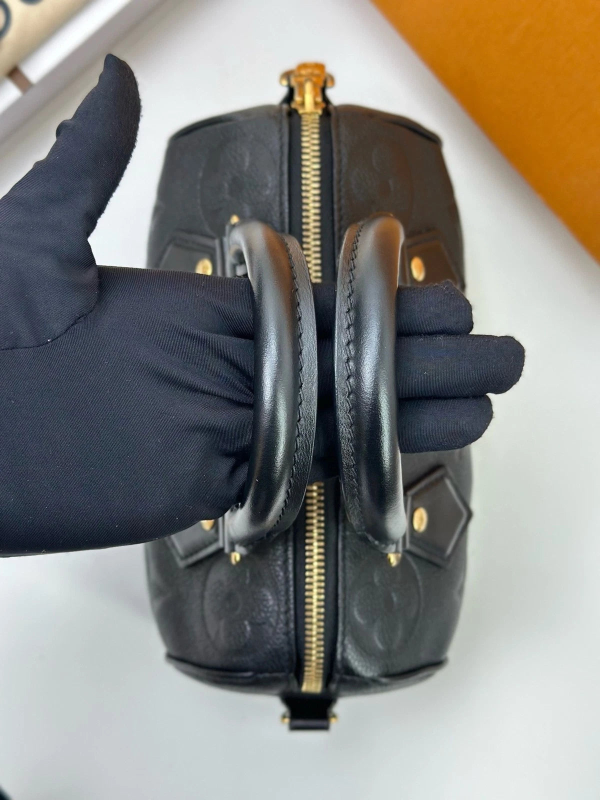 Louis Vuitton Speedy20 Monogram Black Gold Crossbody Handbag Excellent