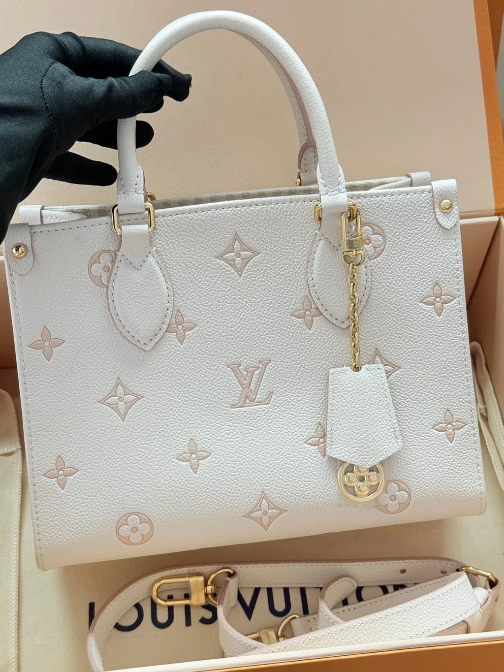 Louis Vuitton OnTheGo Leather Tote Bag Excellent