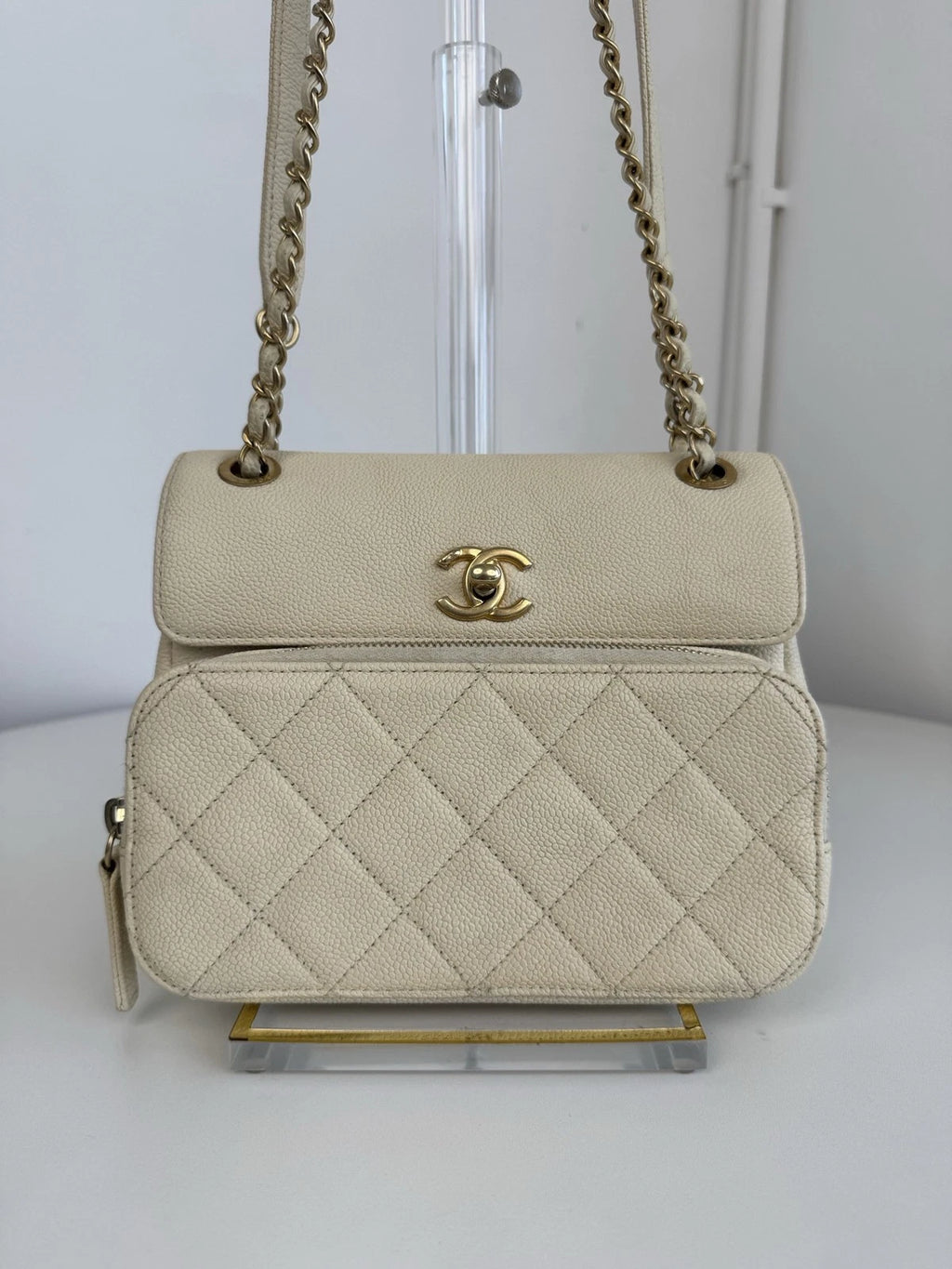 Chanel Diamond Caviar Leather Chain Beige Shoulder Bag Diamond Gold Hardware