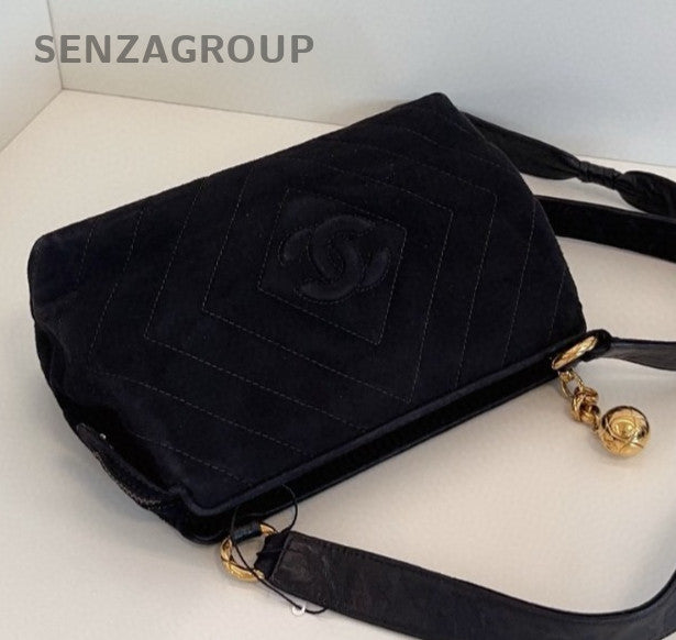 Chanel Suede Vintage Shoulder Bag Crossbody Black Gold Women Classic