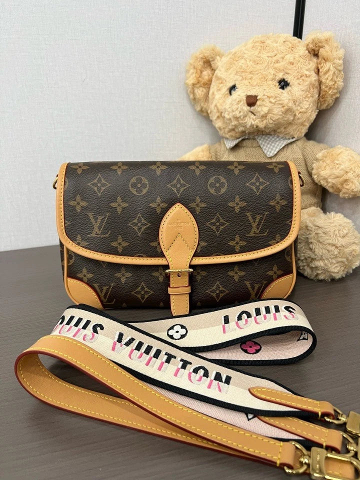 Louis Vuitton Canvas Monogram Baguette Shoulder Bag For Women