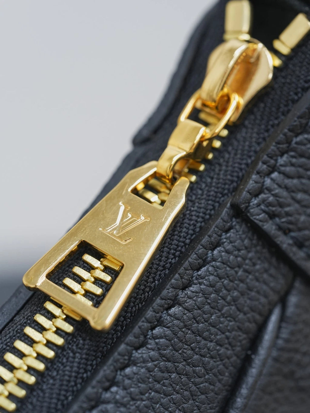 Louis Vuitton Bagatelle Monogram Empreinte Black Gold Shoulder Bag Excellent