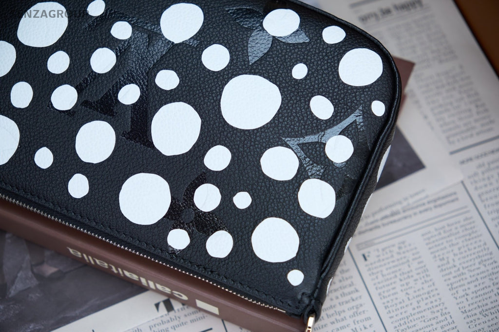Louis Vuitton x Yayoi Kusama Shoudler Crossbody Bag  Multicolor Women