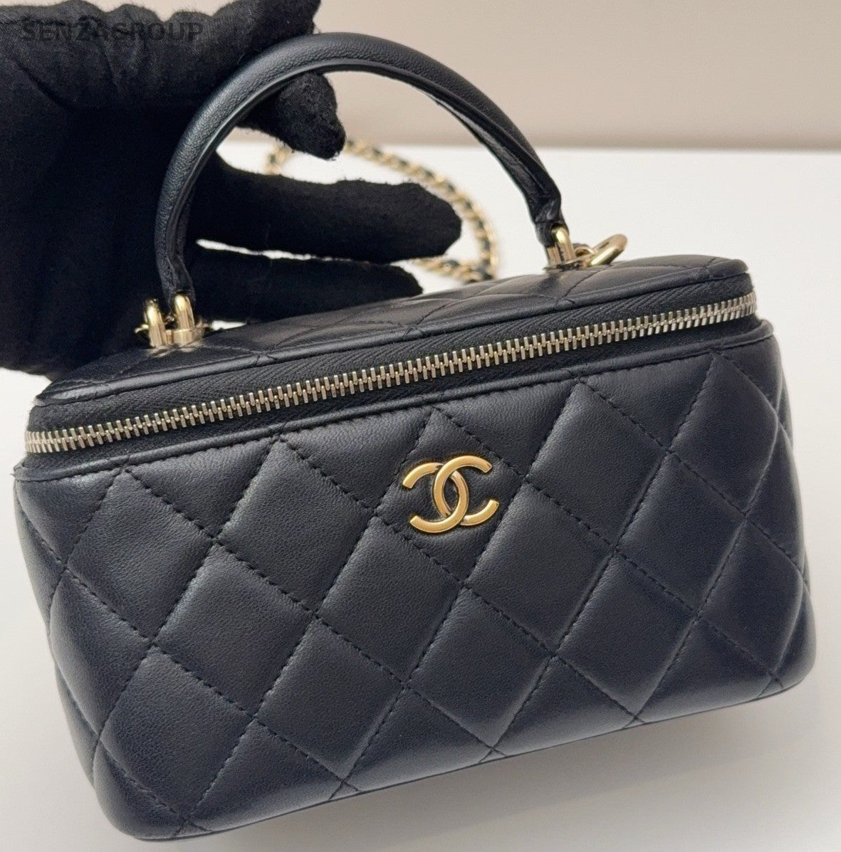 Chanel Lambskin Diamond Pattern Handbag Chain Shoulder Bag Black Gold Women