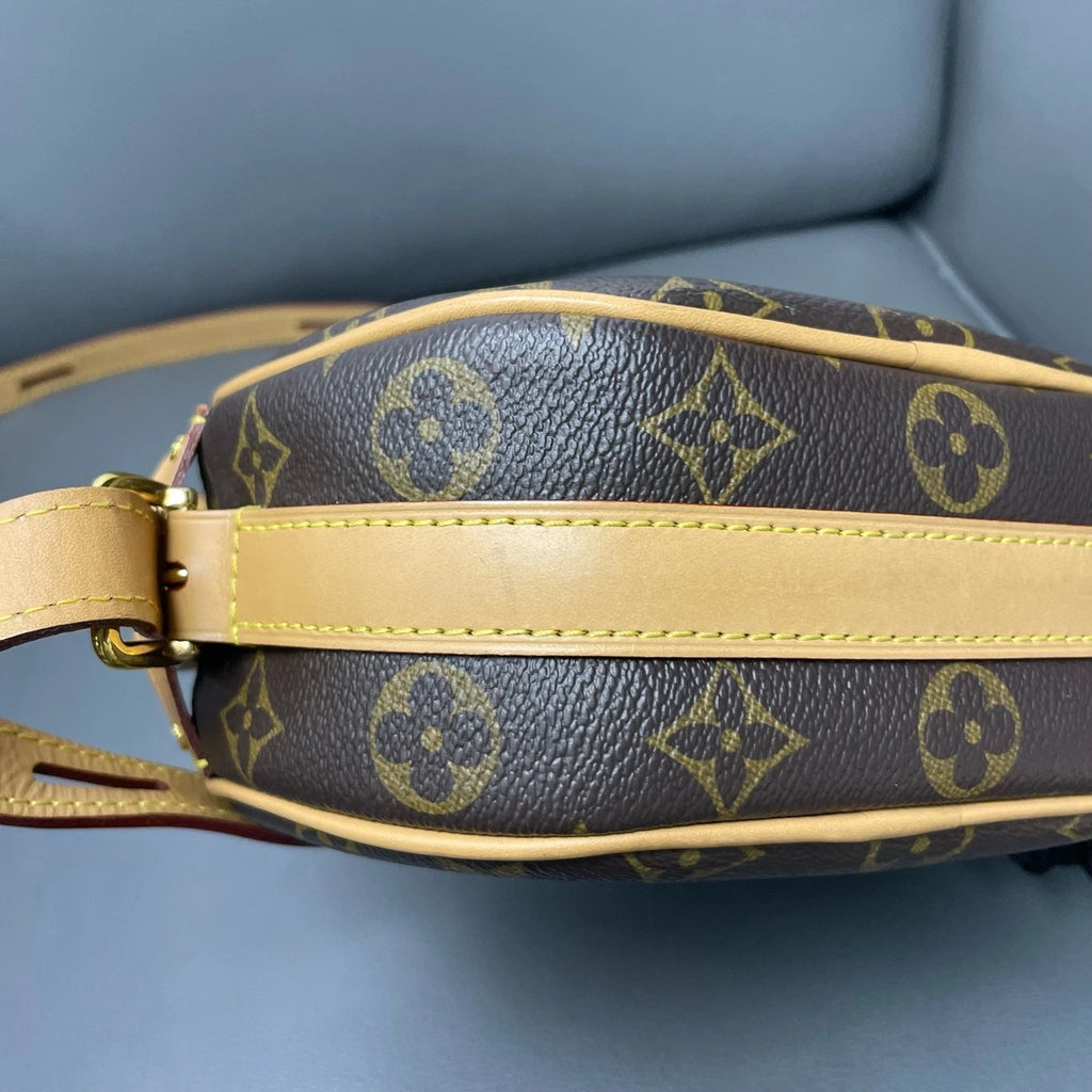 Louis Vuitton Monogram Canvas Round Shoulder Crossbody Handbag For Women
