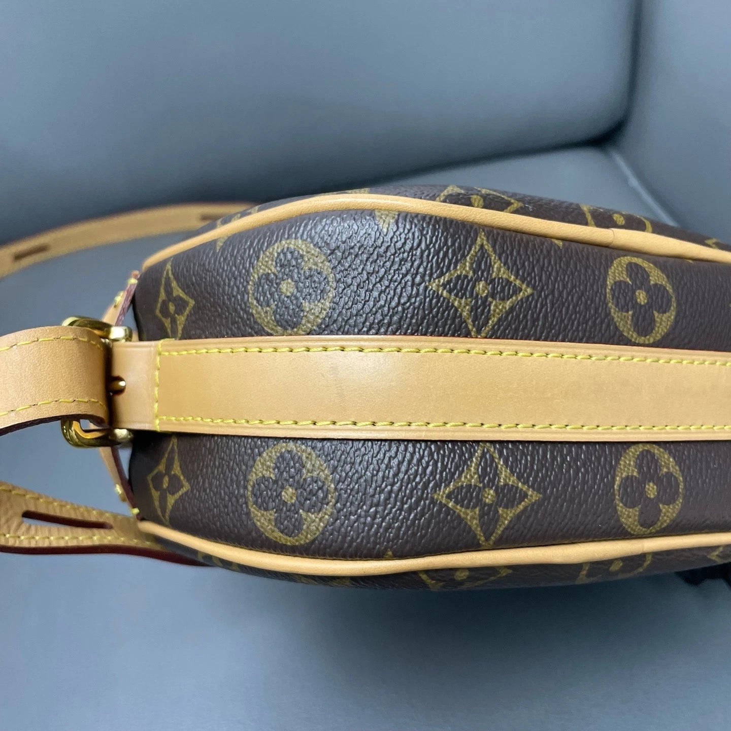 Louis Vuitton Monogram Canvas Round Shoulder Crossbody Handbag For Women