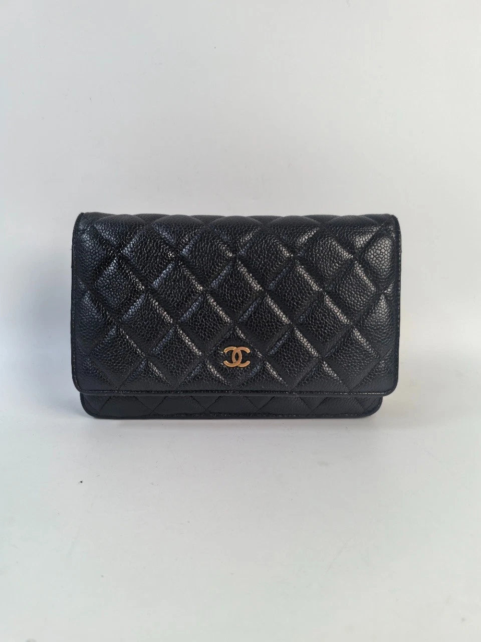SJ0001 XP02092 Chanel Classic Wallet on Chain (WOC).